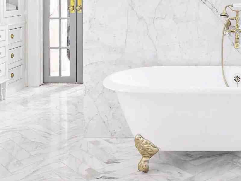 Revestimiento de baño en Mármol